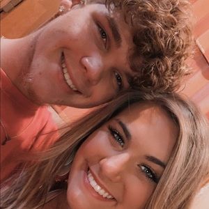 Meet your Posher, Whitney